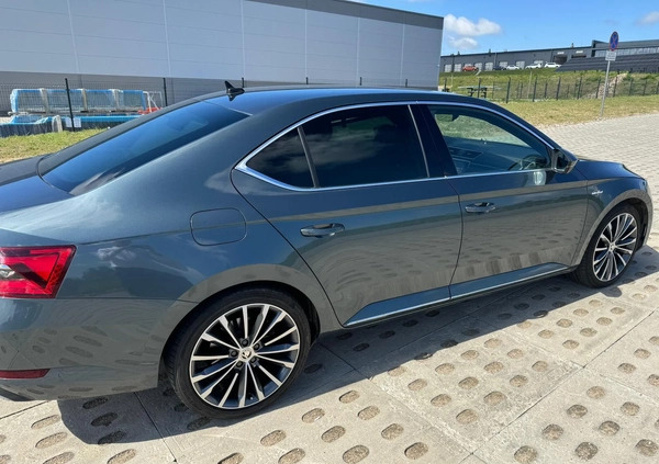 Skoda Superb cena 114999 przebieg: 112800, rok produkcji 2020 z Gdańsk małe 37